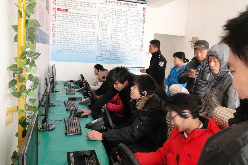 供應(yīng)紅河模擬器駕駛訓(xùn)練館