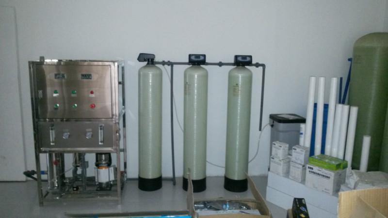 供應(yīng)RO-250雙級(jí)反滲透廠家 RO-250雙級(jí)反滲透