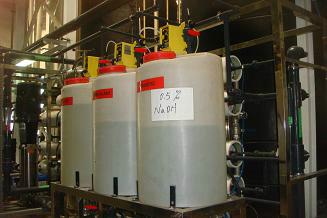 供應(yīng)PE加藥桶1立方PAM加藥桶PAC加藥桶廠家批發(fā)