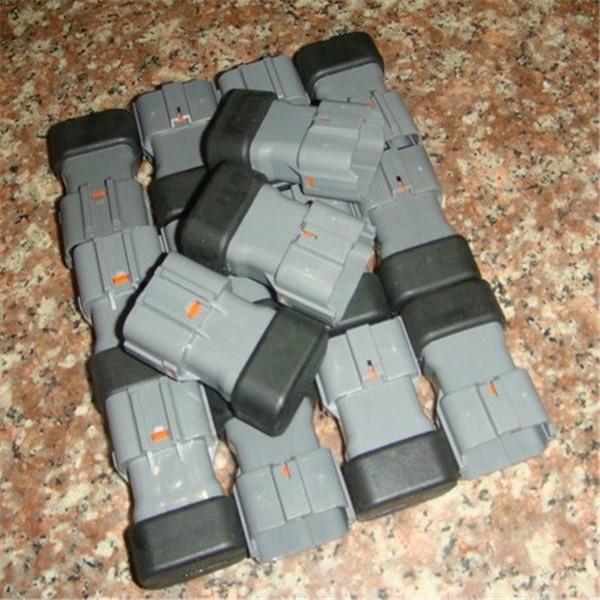 供應(yīng)用于挖掘機(jī)配件的小松挖掘機(jī)PC220-8電腦顯示屏