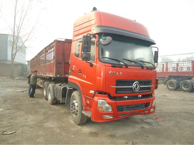 東風天龍雙驅(qū)半掛車圖片