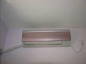 供應(yīng)大金空調(diào)售后維修安裝加氟移機(jī)