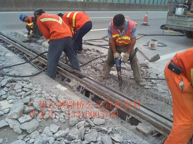 廣東佛山專業(yè)橋梁伸縮縫安裝圖片