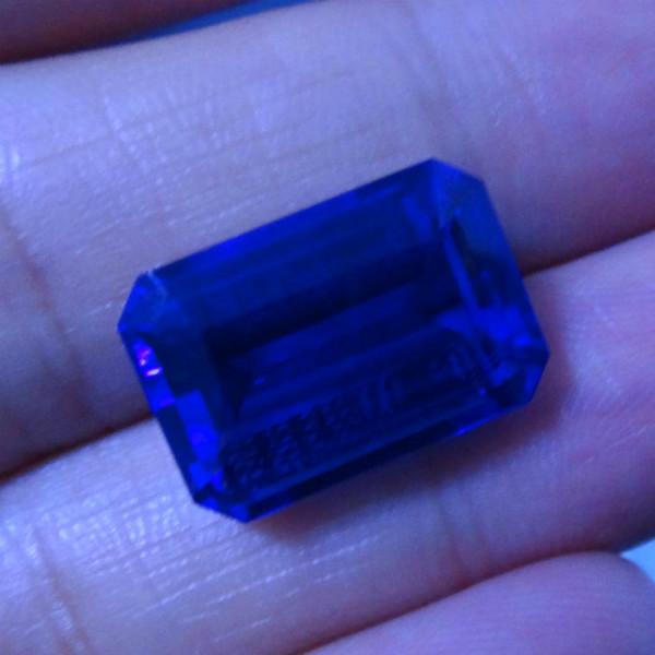 供應(yīng)天然坦桑石裸石八角長(zhǎng)方坦桑石裸石QQ：2501326982