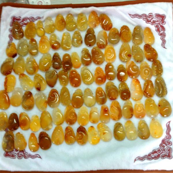 供應(yīng)天然冰彩玉髓吊墜冰彩玉髓掛件批發(fā)