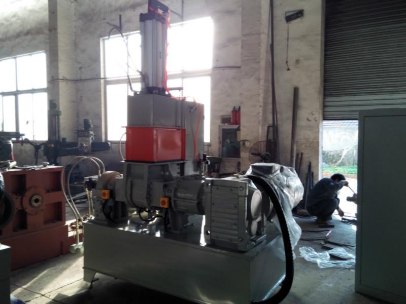 供應(yīng)10L小型密煉機(jī)