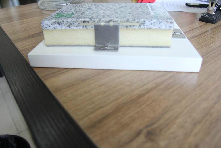 供應(yīng)芝麻白保溫裝飾一體化板（聚氨酯）廠家包工包料價格