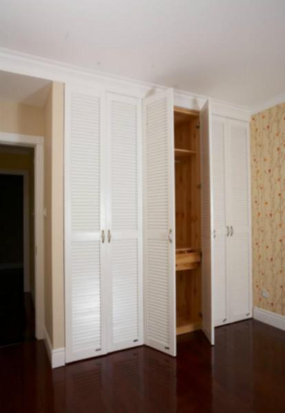 供應(yīng)信廉實(shí)木百葉櫥柜門衣柜門廠家定制