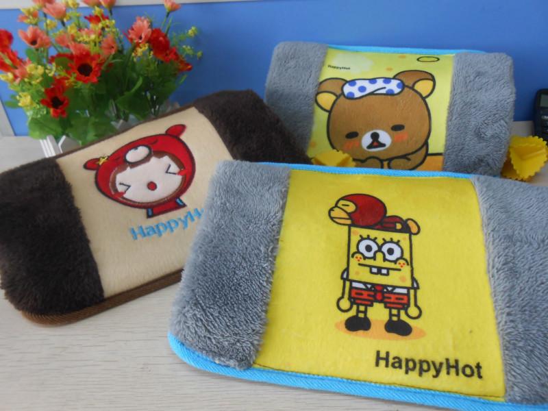 供應(yīng)雙插手燙畫電熱水袋廠家，雙插手燙畫電熱水袋專業(yè)生產(chǎn)商