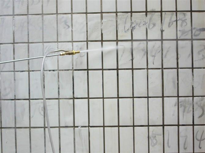 供應(yīng)超級(jí)高壓水小廣告清洗機(jī)