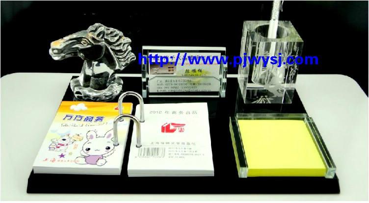 供應(yīng)水晶臺(tái)歷 水晶臺(tái)歷擺件 水晶臺(tái)歷批發(fā) 創(chuàng)意水晶臺(tái)歷 水晶臺(tái)歷定制