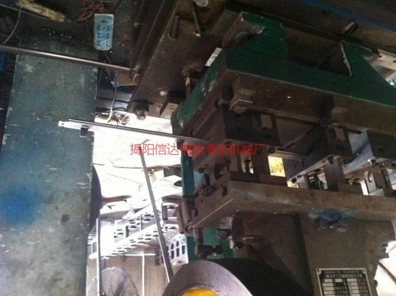 供應(yīng)揭陽(yáng)一條兩折一次性沖孔翻耳模具廠