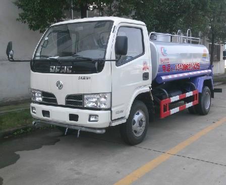 供應(yīng)國四灑水車現(xiàn)貨供應(yīng)國四灑水車現(xiàn)貨供應(yīng)商電話