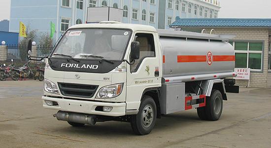 供應(yīng)東風(fēng)*小三軸油罐車