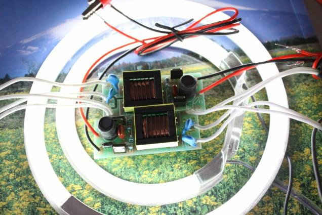 供應(yīng)CCFL日行燈驅(qū)動器