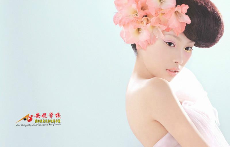 供應(yīng)濟(jì)寧專業(yè)的化妝培訓(xùn)—濟(jì)寧安妮化妝