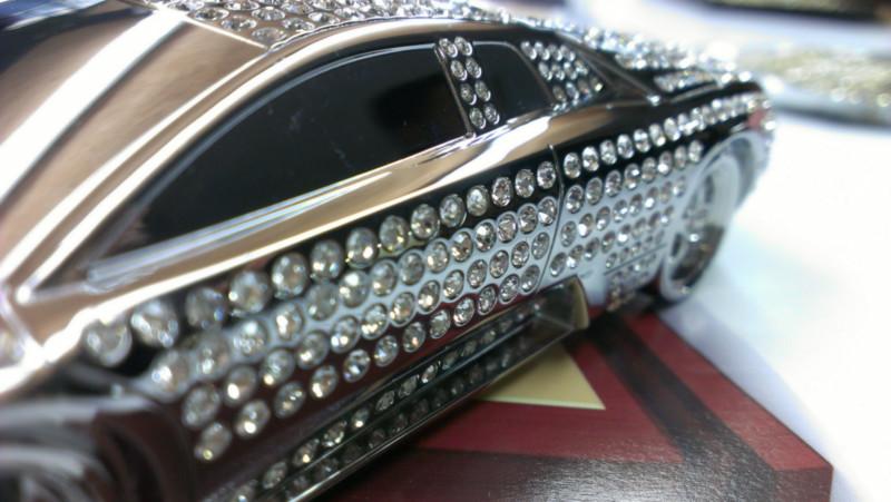 供應(yīng)汽車擺飾貼鉆