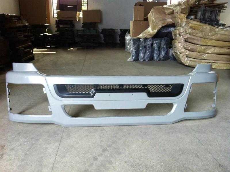 供應(yīng)DZ93259932159保險(xiǎn)杠鐵德龍F(tuán)3000 自卸車