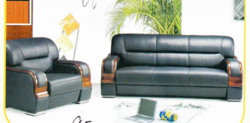 西皮沙發(fā)接待3人沙發(fā)西皮老板沙發(fā)茶幾木扶手皮面沙發(fā)襄陽(yáng)區(qū)