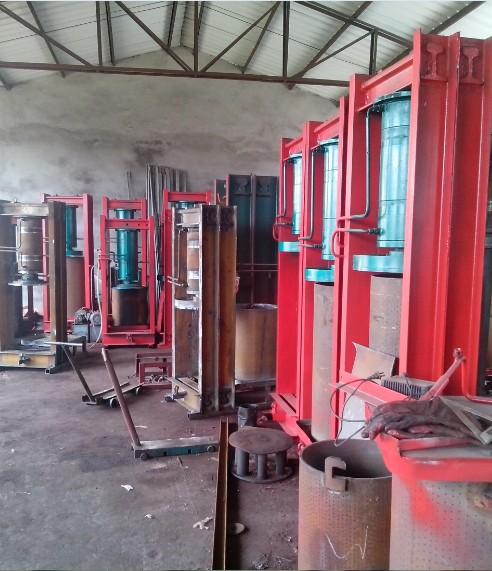 供應(yīng)廣州油泥*液壓榨油機(jī)，那里有賣油泥*液壓榨油機(jī)的，油泥*榨