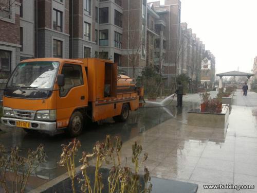 供應海淀區(qū)北京大學清河大學食堂隔油池清理高壓清洗車疏通下水道