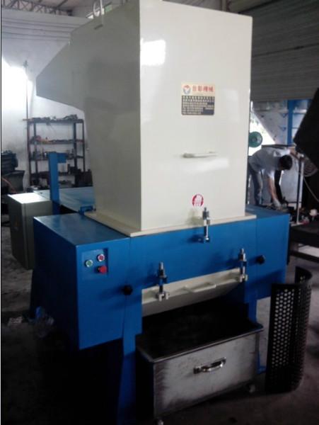 供應(yīng)打塑料厚料膠頭料破碎機(jī)50HP