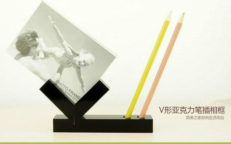 供應(yīng)香港北區(qū)亞加力相框｜香港哪有亞克力相框批發(fā)｜有機(jī)玻璃相框訂做