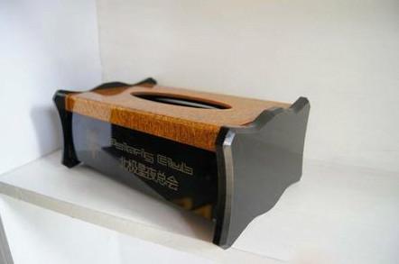 中衛(wèi)有機(jī)玻璃紙巾盒圖片