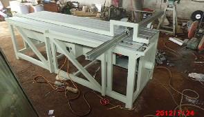 供應(yīng)全自動(dòng)精密裁板鋸，全自動(dòng)精密裁板鋸報(bào)價(jià)，全自動(dòng)精密裁板鋸供應(yīng)商