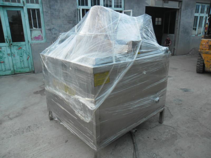 供應(yīng)鍋巴油炸機(jī)、麻花油炸機(jī)、炸三明治油炸機(jī)、油炸機(jī)設(shè)備