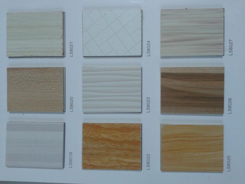 供應(yīng)暖白生態(tài)板18mm楊桉芯E1膠水