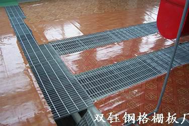 包頭污水井蓋板--復(fù)合鋼格柵溝蓋板