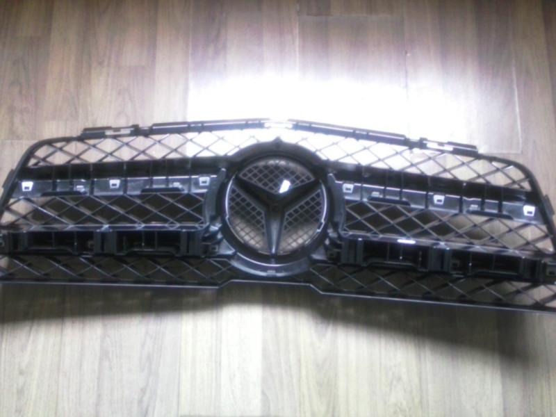 供應(yīng)汽車透氣格柵奔馳汽車系列模具，汽車中網(wǎng)模具加工生產(chǎn)奔馳