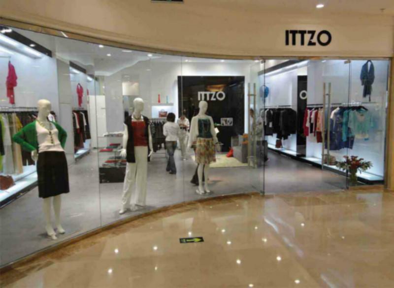 青島專業(yè)做展柜的青島展柜設計定做