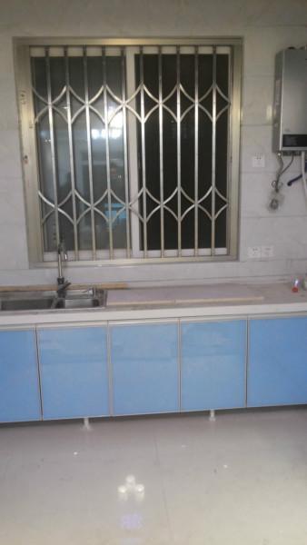 供應(yīng)徐州不銹鋼折疊防盜窗批發(fā)