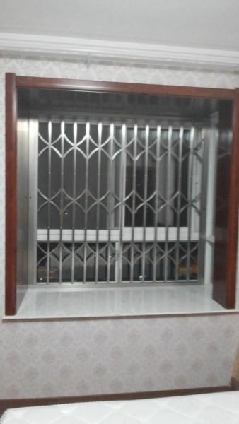 供應(yīng)徐州不銹鋼折疊防盜窗批發(fā)