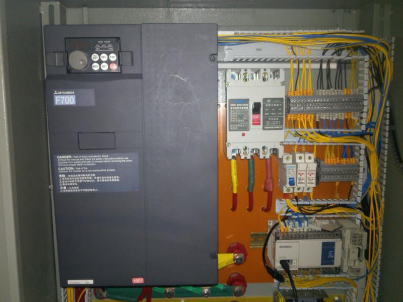 供應創(chuàng)工恒壓供水控制器