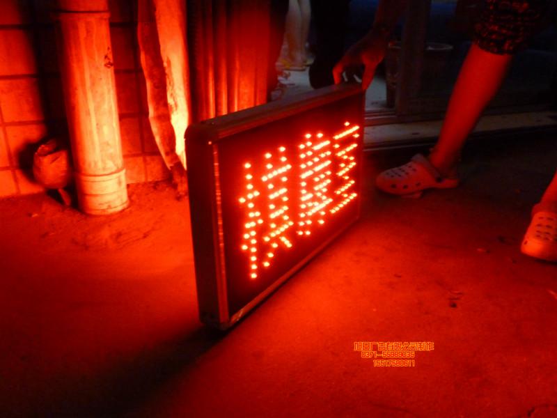 鄭州專業(yè)燈箱制作圖片