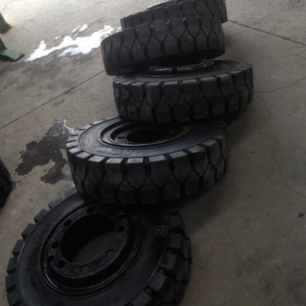 供應(yīng)浙江省廠家合力龍工杭州叉車300-15叉車實(shí)心輪胎質(zhì)量三包