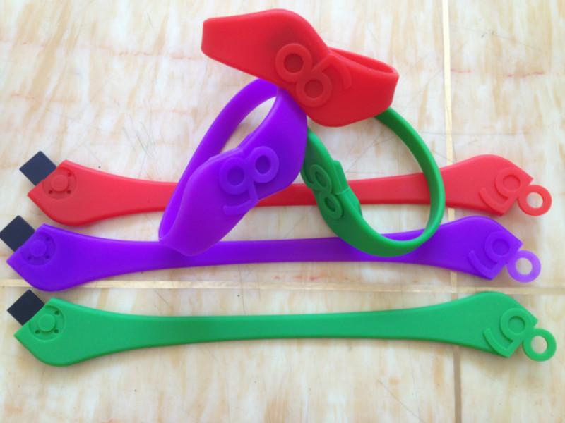 新款腕帶U盤(pán)圖片/新款腕帶U盤(pán)樣板圖 (2)