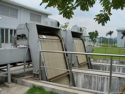 供應(yīng)鏈板回轉(zhuǎn)式格柵除污機(jī)