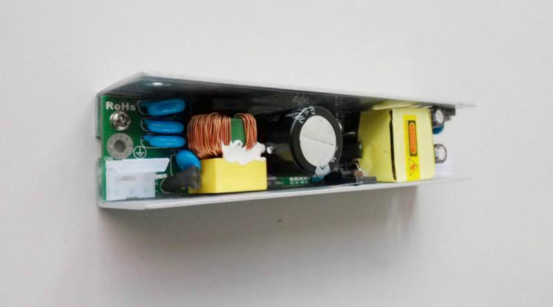 15V/4A迷你AC電源開關(guān)電源適配器迷你機箱迷你主板*