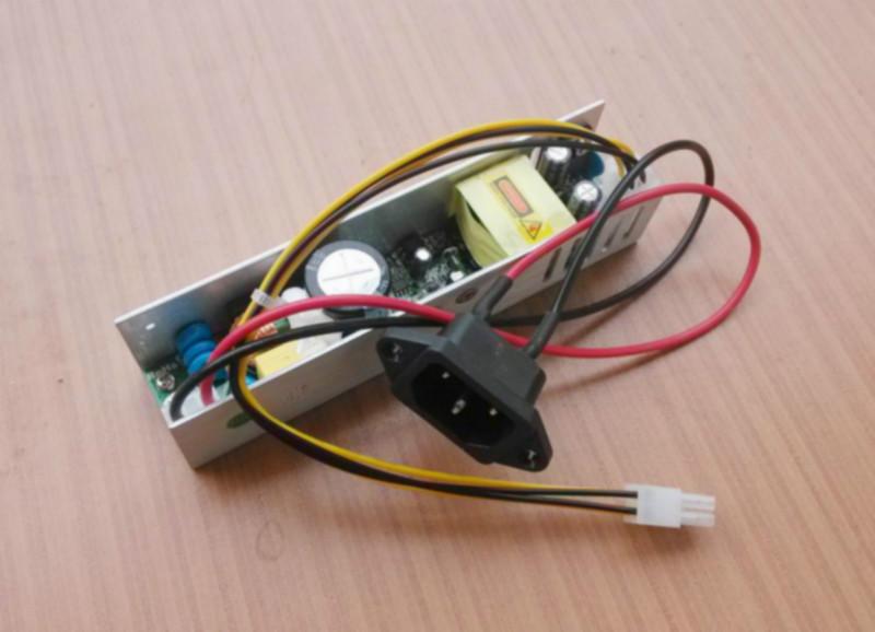 供應(yīng)12V/5A迷你AC電源開關(guān)電源鋁殼電源*率電源品質(zhì)保證