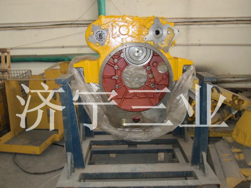 供應(yīng)山推TY220變速箱總成
