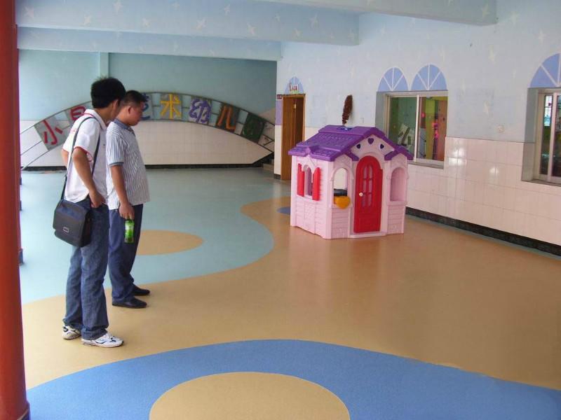供應(yīng)PVC地膠 學(xué)校幼兒園*辦公室凈化室