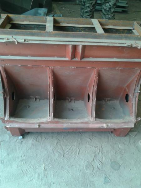 供應豬槽模具八件