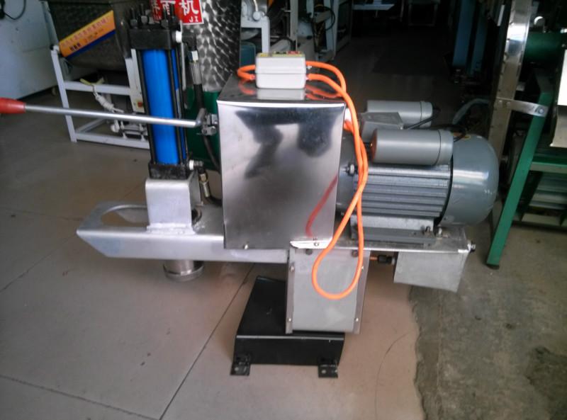 供應(yīng)寧夏饸饹機(jī)液壓饸饹機(jī)批發(fā)