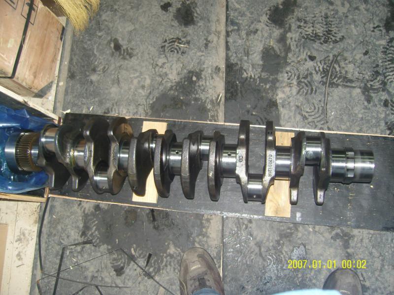 供應(yīng)攤鋪機(jī)道依茨曲軸石家莊重柴配件道依茨