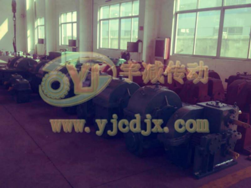 鑿井絞車專用減速機(jī)圖片